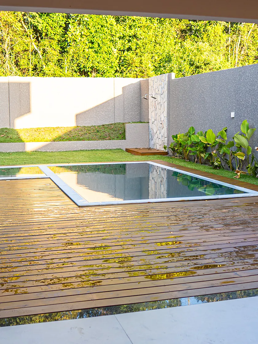 Casa Padova, deck, obra entregue pela MM